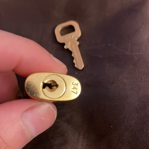 Louis Vuitton Lock and Key - Picture 5 of 7